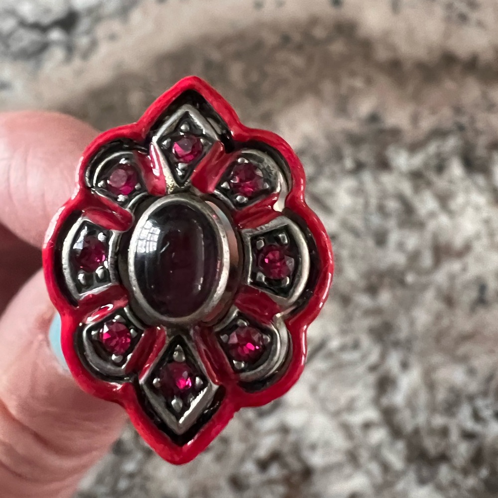 Gucci crystal flower ring size 14